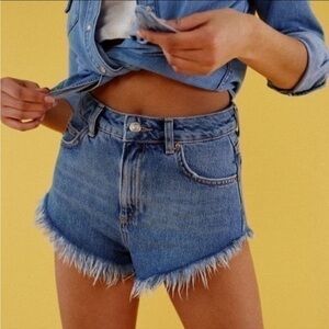 Topshop Kiri High Waisted Denim Frayed Hem Shorts 4